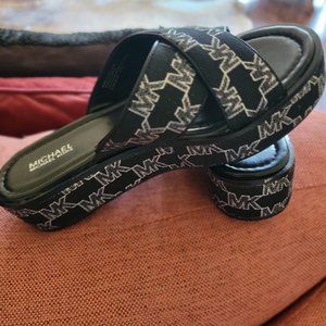 Michael Kors girls Sandals